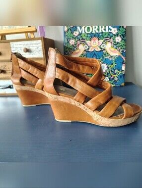 ☀️ SUMMER SALE!! Tan Wedge Platform Gladiator Sandals - size 37